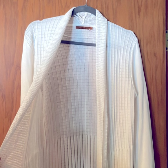 White knee length lightweight sweater - Picture 3 of 6